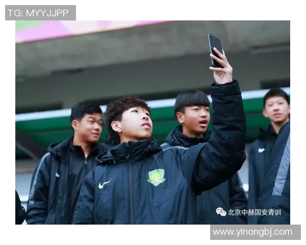 重庆足球队实力揭秘:从青训到职业联赛的全景分析与展望 重庆足球队实力揭秘:从青训到职业联赛的全景分析与展望